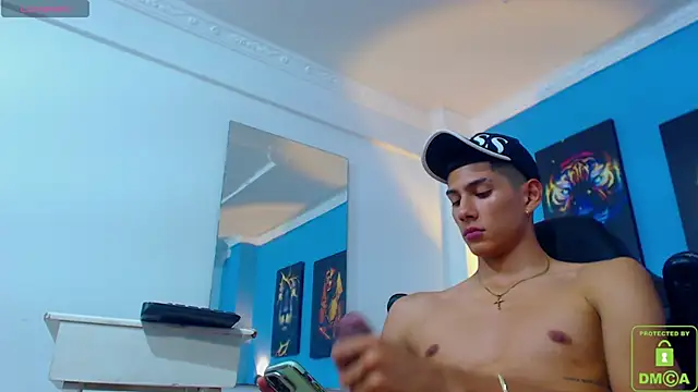 Snapshot of Valerio_20 chatting on January 2025 11:32:01 PM Valerio 20 online show from January 2025 11:32:01 PM