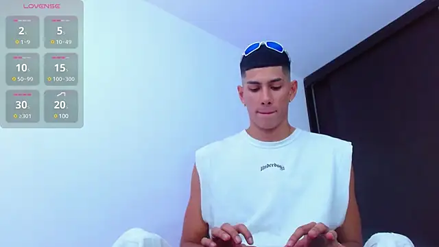 Snapshot of Valerio_20 chatting on March 2025 08:03:02 PM Valerio 20 online show from March 2025 08:03:02 PM