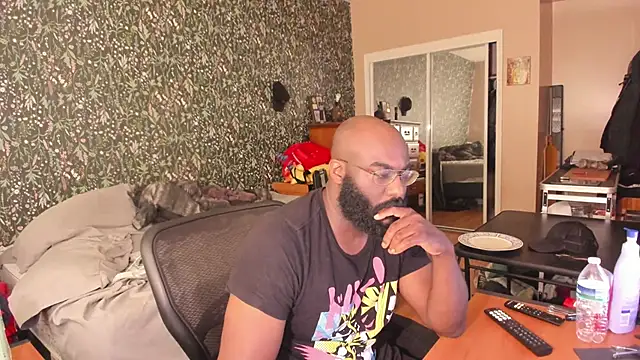 Snapshot of MrChuckDailyXXX chatting on June 2026 05:25:01 PM MrChuckDailyXXX online show from June 2026 05:25:01 PM