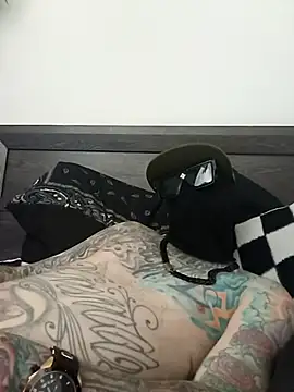 Slunghung79 online show from October 2025 10:11:01 PM