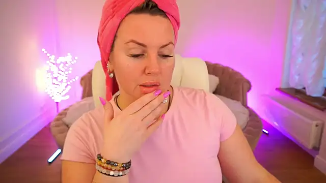 KiraCandyS online show from February 2026 02:25:01 PM