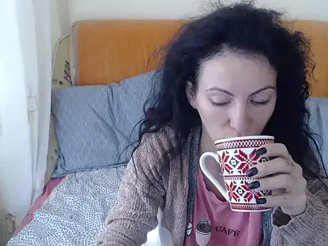 Emmatoo online show from October 2025 08:48:01 AM