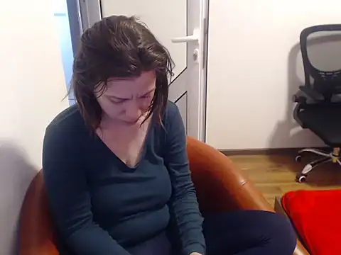 Emmatoo online show from March 2026 08:14:01 PM