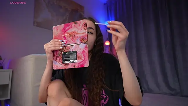 Amely Young online show from April 2026 02:16:01 AM