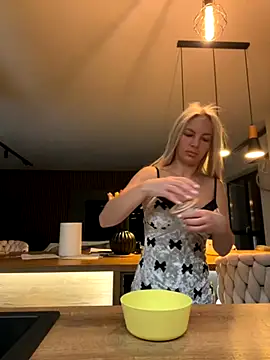 Jessy Jo online show from November 2025 04:46:02 AM