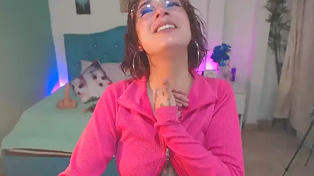 Snapshot of Cinthya-Gomez6 chatting on March 2025 06:01:02 PM Cinthya-Gomez6 online show from March 2025 06:01:02 PM