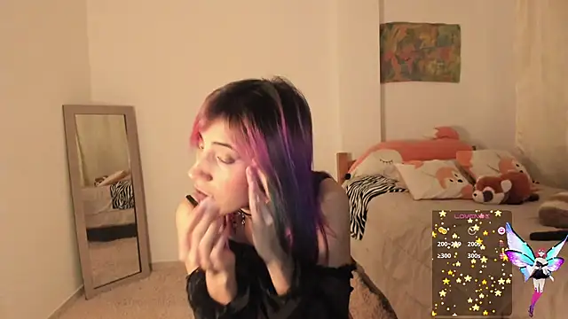 Snapshot of linnie_ chatting on January 2025 01:42:02 AM linnie  online show from January 2025 01:42:02 AM