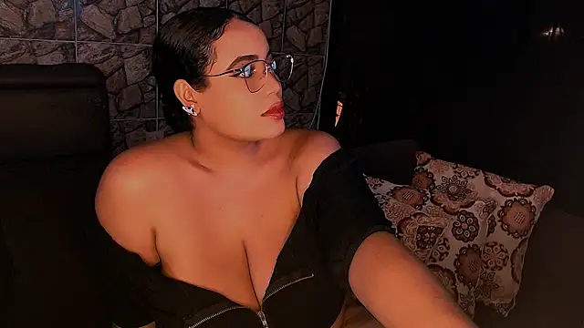 Emmacamille online show from March 2025 02:12:02 AM