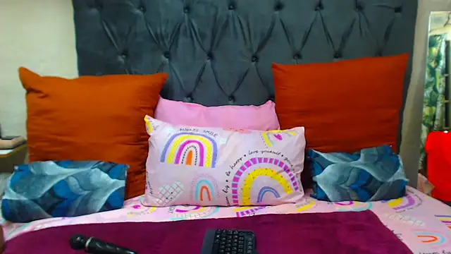 SAVAGExBOO online show from February 2025 07:23:01 PM