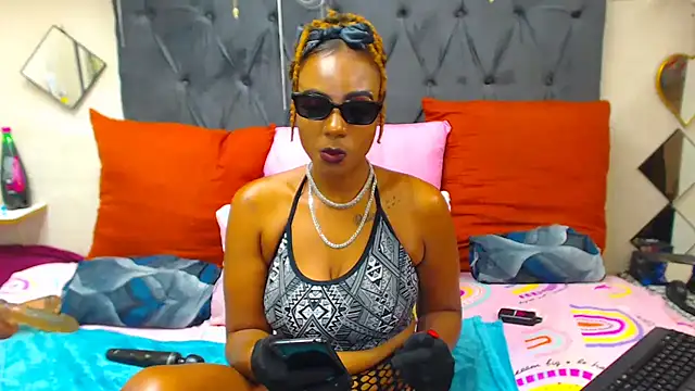 SAVAGExBOO online show from March 2025 08:48:02 PM