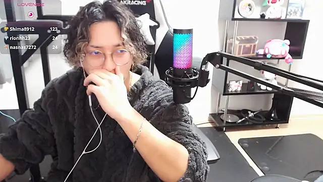 Shizukuu online show from March 2025 03:25:02 PM