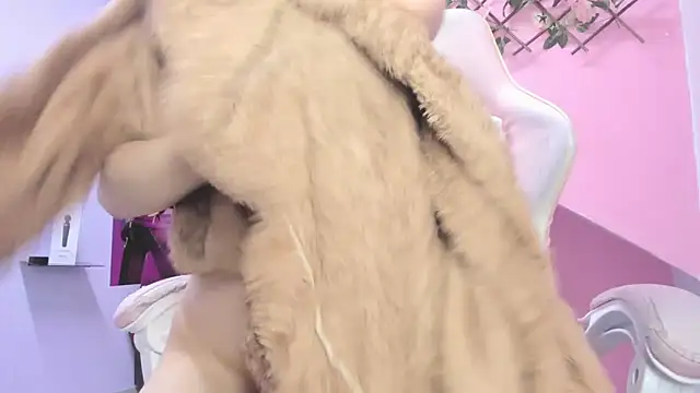 Snapshot of meribeth303av chatting on December 2024 01:50:01 AM meribeth303av online show from December 2024 01:50:01 AM