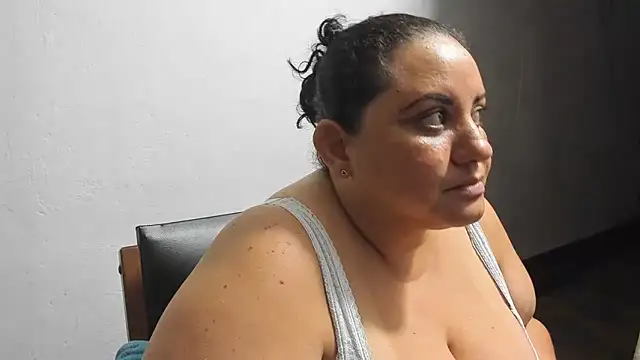 tetasgrandes karol online show from March 2026 02:04:02 AM