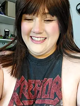 ItsNaiixa online show from February 2026 12:32:01 AM