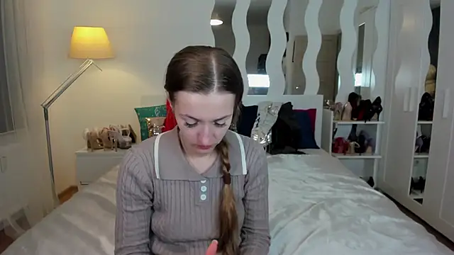 KateRedgar online show from March 2025 02:57:01 PM