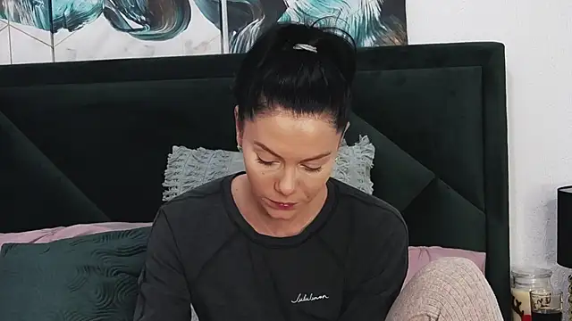 tanyagrey online show from December 2024 08:00:02 AM