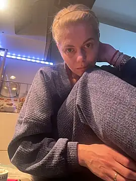 tanyagrey online show from March 2026 06:49:01 AM