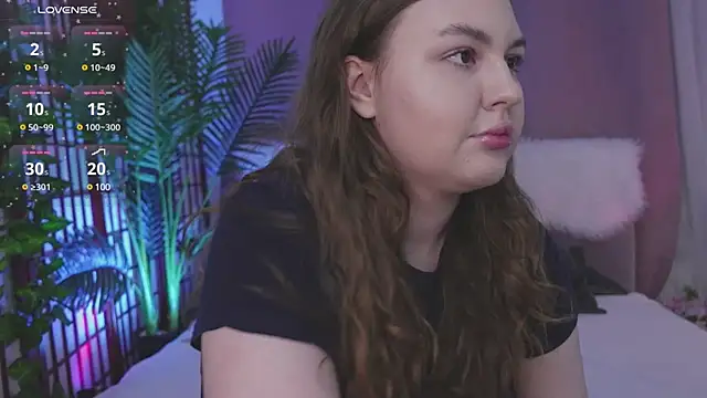 Mia  Peach online show from January 2025 09:09:01 PM