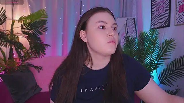 Mia  Peach online show from March 2025 12:00:02 AM