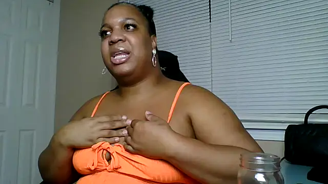 Badgirlbrittt online show from September 2025 06:18:02 AM