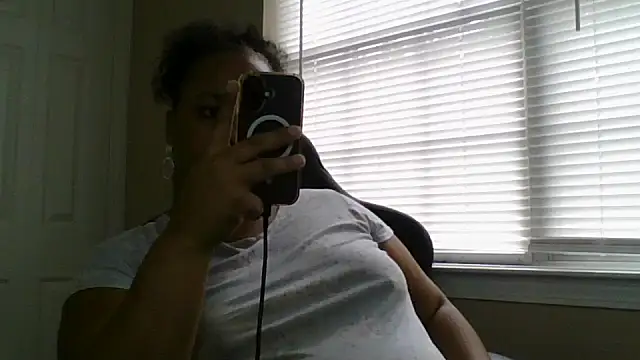 Badgirlbrittt online show from September 2025 06:13:02 PM