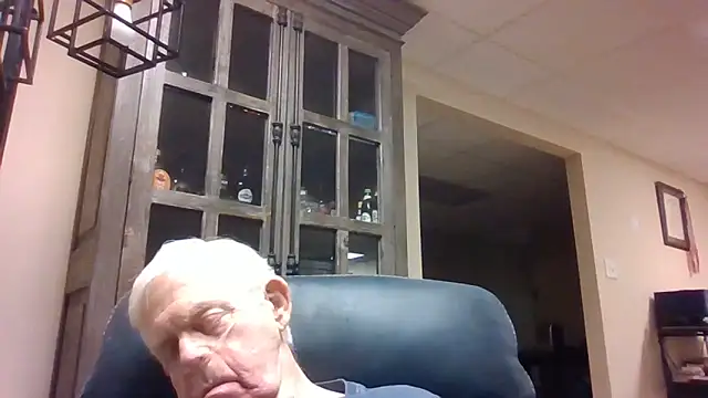 Snapshot of bootlegmanz chatting on June 2026 04:09:02 PM bootlegmanz online show from June 2026 04:09:02 PM