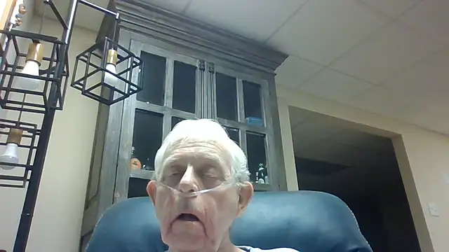 Snapshot of bootlegmanz chatting on July 2026 05:30:01 PM bootlegmanz online show from July 2026 05:30:01 PM
