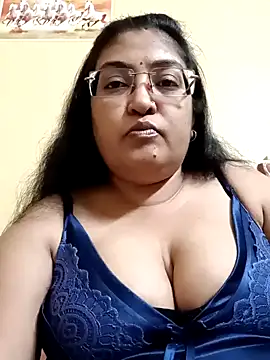 Snapshot of LAVERNIYA_ chatting on December 2024 07:14:01 PM LAVERNIYA online show from December 2024 07:14:01 PM