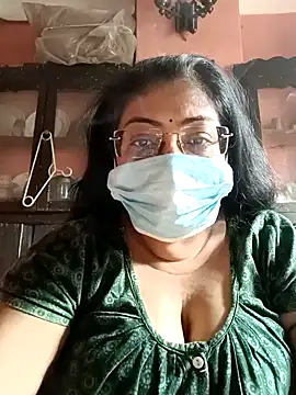 Snapshot of LAVERNIYA_ chatting on December 2024 06:00:01 AM LAVERNIYA online show from December 2024 06:00:01 AM