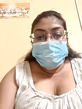 Snapshot of LAVERNIYA_ chatting on December 2024 02:42:01 PM LAVERNIYA online show from December 2024 02:42:01 PM