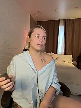 Charming Daphny online show from November 2025 06:38:02 AM