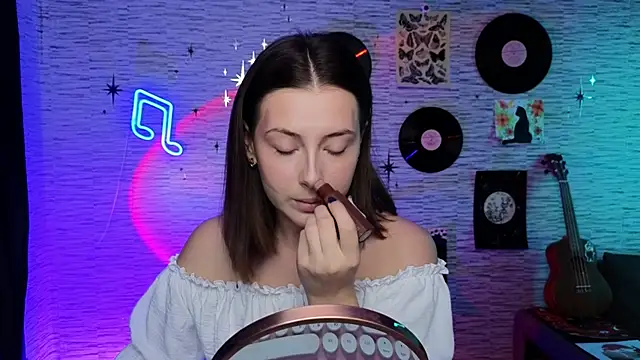 Snapshot of GloriaElmer chatting on December 2024 05:42:02 AM GloriaElmer online show from December 2024 05:42:02 AM