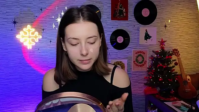 Snapshot of GloriaElmer chatting on December 2024 06:12:02 AM GloriaElmer online show from December 2024 06:12:02 AM