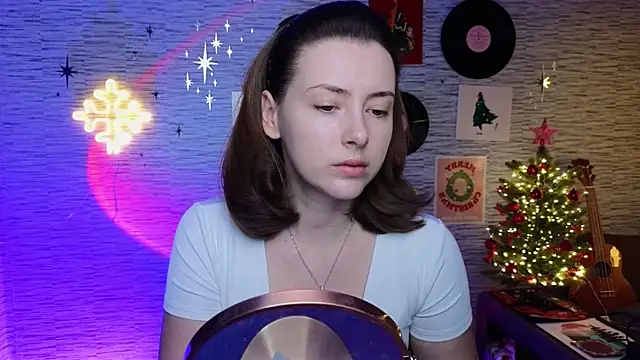 Snapshot of GloriaElmer chatting on January 2025 07:28:01 AM GloriaElmer online show from January 2025 07:28:01 AM