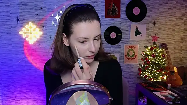 Snapshot of GloriaElmer chatting on January 2025 08:02:01 AM GloriaElmer online show from January 2025 08:02:01 AM