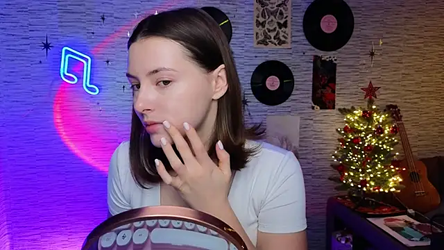 Snapshot of GloriaElmer chatting on January 2025 08:25:02 AM GloriaElmer online show from January 2025 08:25:02 AM