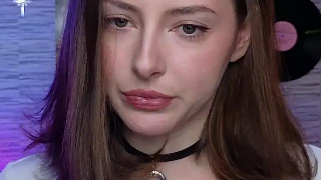 Snapshot of GloriaElmer chatting on January 2025 12:31:01 PM GloriaElmer online show from January 2025 12:31:01 PM