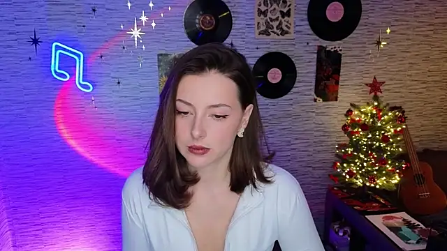 Snapshot of GloriaElmer chatting on January 2025 11:38:02 AM GloriaElmer online show from January 2025 11:38:02 AM