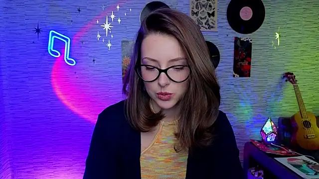 Snapshot of GloriaElmer chatting on February 2025 08:50:01 AM GloriaElmer online show from February 2025 08:50:01 AM