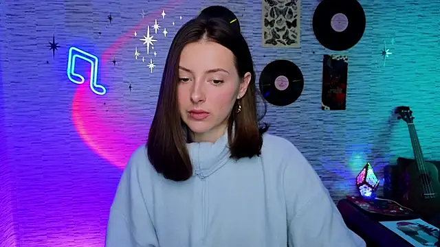 Snapshot of GloriaElmer chatting on February 2025 09:42:01 AM GloriaElmer online show from February 2025 09:42:01 AM