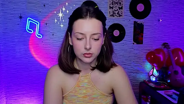 Snapshot of GloriaElmer chatting on February 2025 10:17:02 AM GloriaElmer online show from February 2025 10:17:02 AM