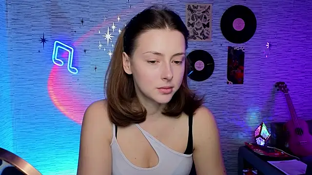 Snapshot of GloriaElmer chatting on February 2025 07:45:01 AM GloriaElmer online show from February 2025 07:45:01 AM