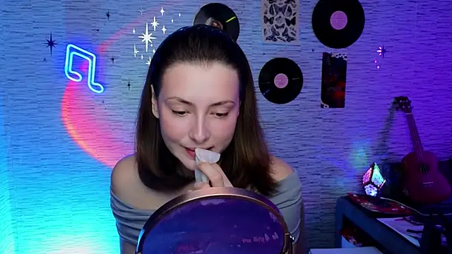 Snapshot of GloriaElmer chatting on March 2025 06:26:02 AM GloriaElmer online show from March 2025 06:26:02 AM