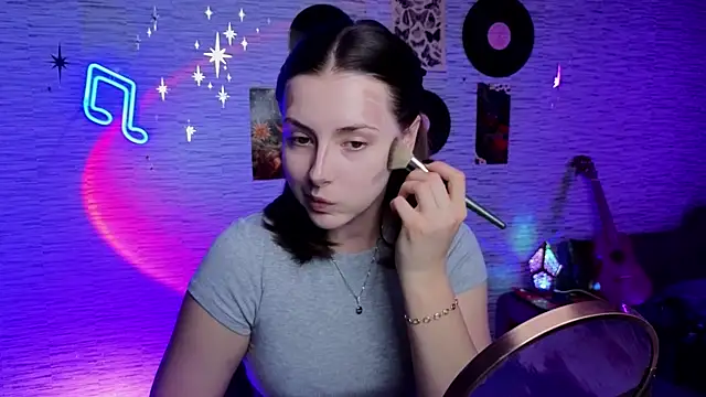 Snapshot of GloriaElmer chatting on March 2025 05:27:01 PM GloriaElmer online show from March 2025 05:27:01 PM