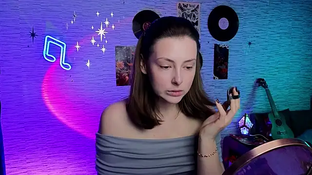 Snapshot of GloriaElmer chatting on March 2025 06:46:02 AM GloriaElmer online show from March 2025 06:46:02 AM