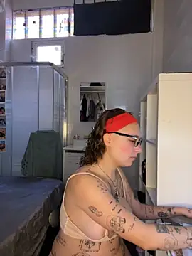 Hawitxui online show from October 2025 10:47:01 AM