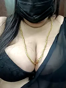 Snapshot of ashikaa_r chatting on January 2025 06:18:01 PM ashikaa r online show from January 2025 06:18:01 PM