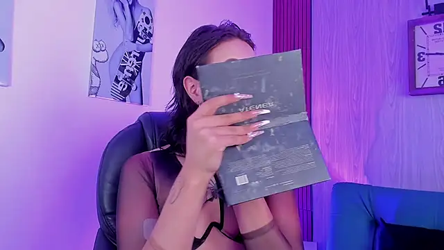 miah connor online show from October 2025 07:44:02 PM