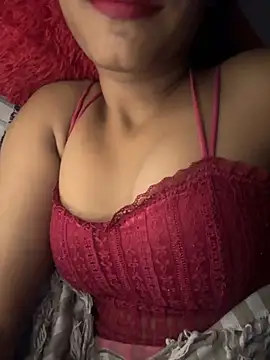 Snapshot of Hot_Goldengirl chatting on November 2025 07:37:01 PM Hot Goldengirl online show from November 2025 07:37:01 PM