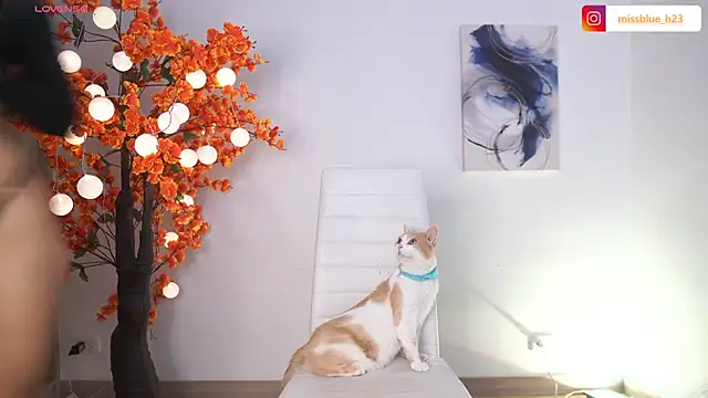 VictoriaHiill online show from January 2026 05:15:01 PM